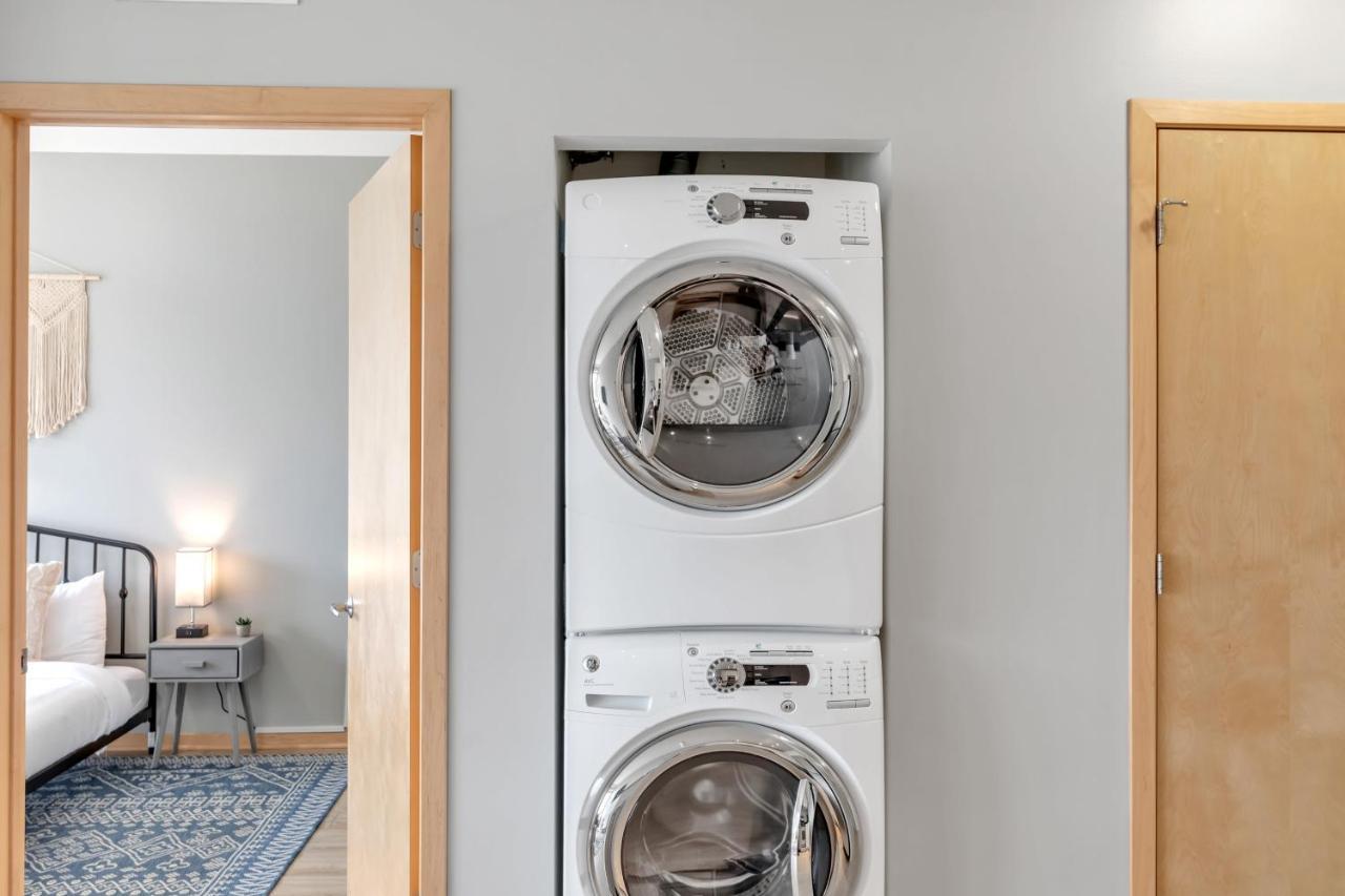 Beautiful Luxury 1Br In The Heart On Minneapolis Exteriör bild