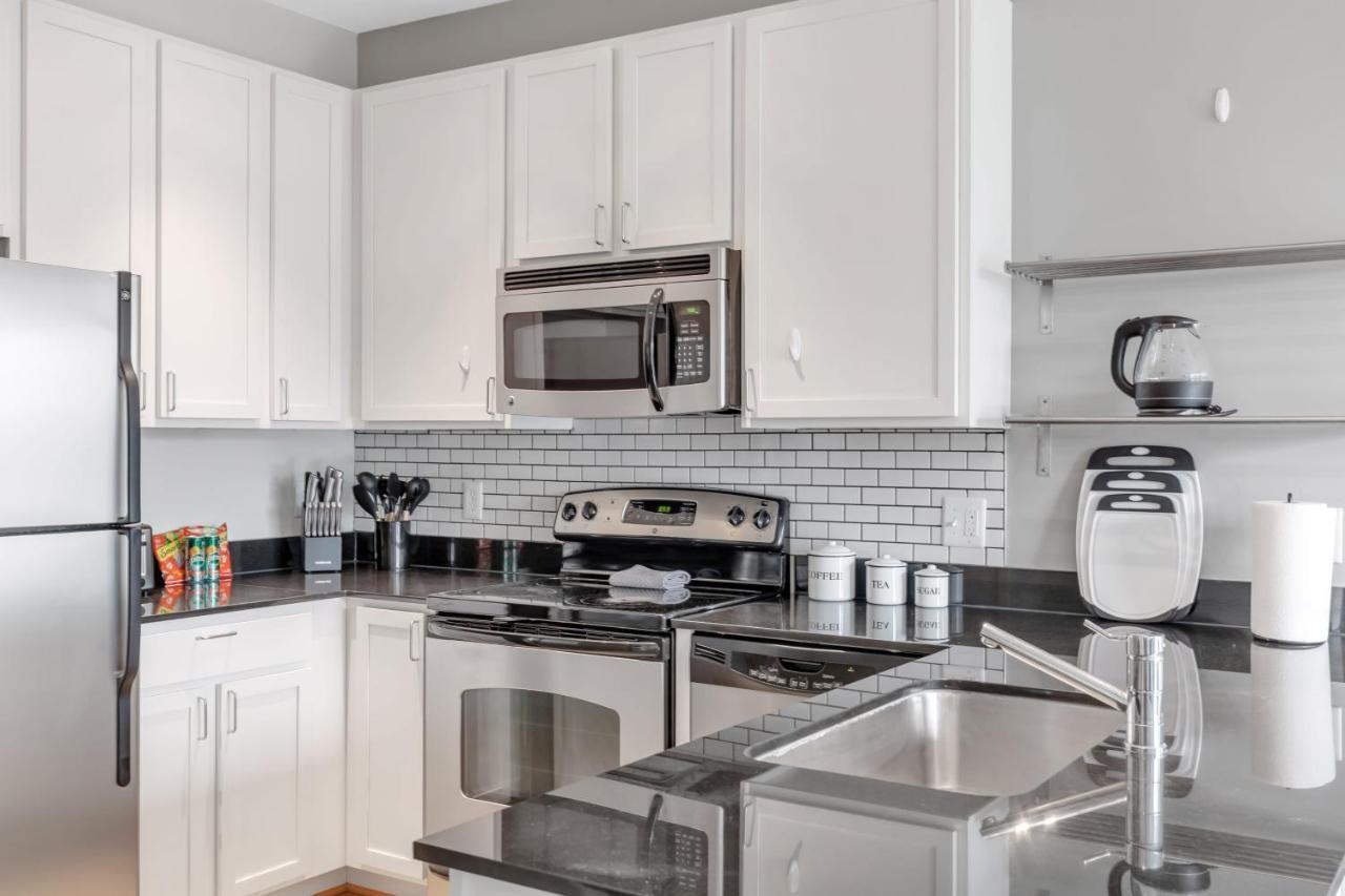 Beautiful Luxury 1Br In The Heart On Minneapolis Exteriör bild
